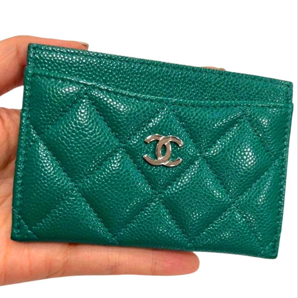Chanel Green Quilted Caviar Card Holder